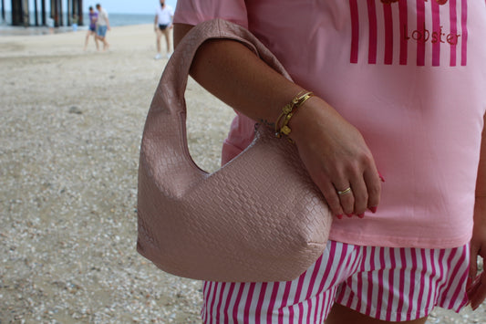 Tas Shirley-Roze